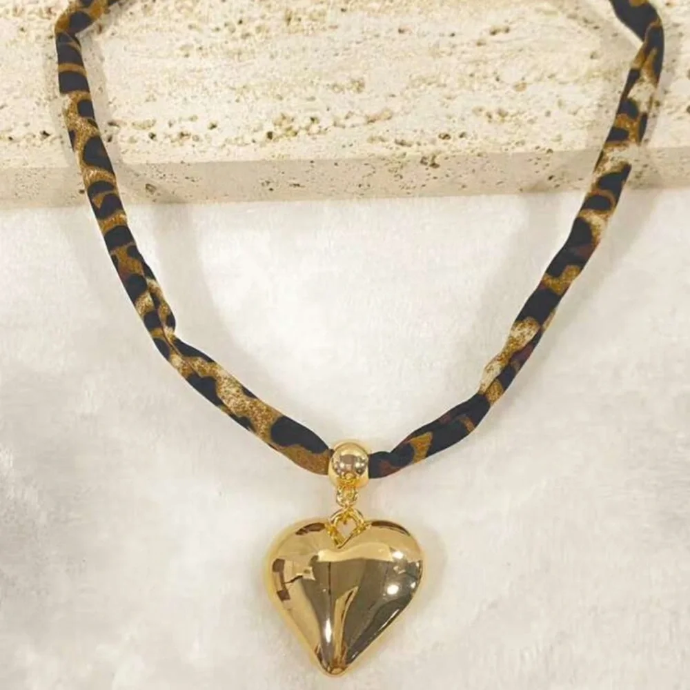 New Gold Heart Pendant Necklace